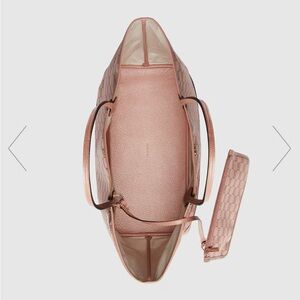 Gucci Tote bag bought in Las Vegas at the Gucci store I have Box and bag